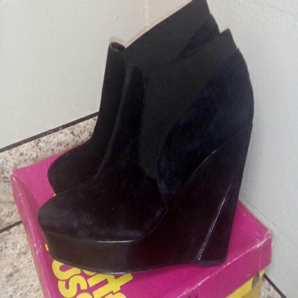 MRKT Booties - Picture 4 of 6